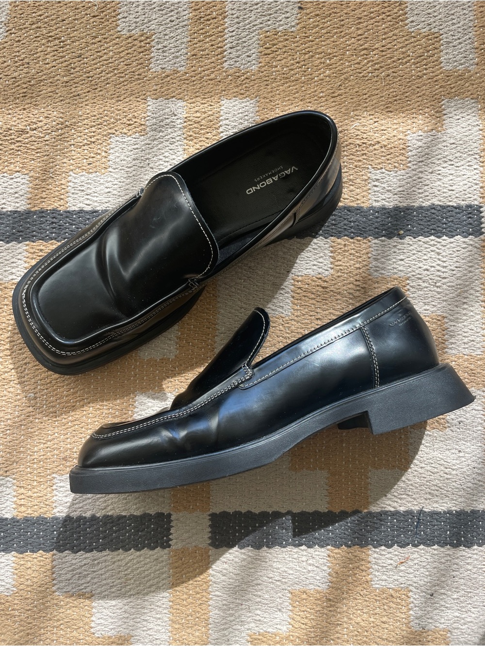 Vagabond Blanca Black Leather Square-Toe Loafers with Contrast Stitching